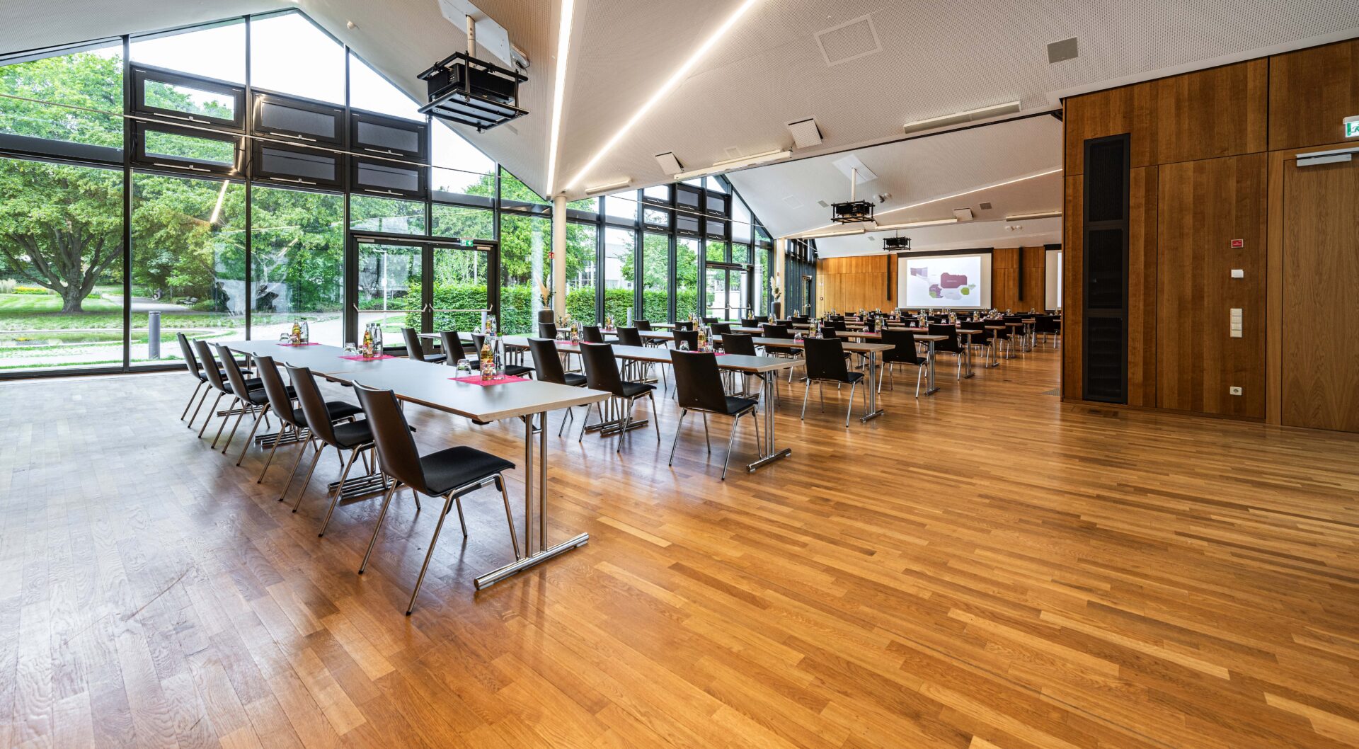 _FIH3211_Panoramasaal_korr